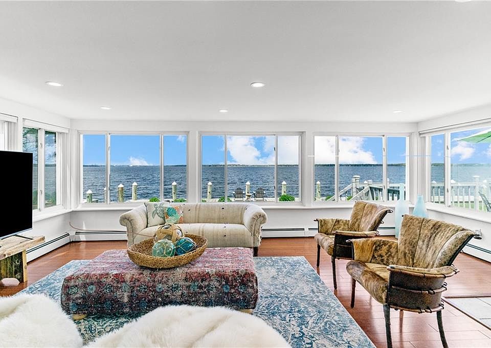 230 Shawomet Ave, Warwick, RI 02889 Zillow