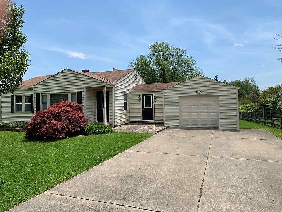 1st image of 697 Skyway Dr
