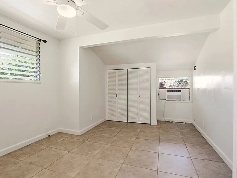 1032 Kainui Dr — Photo 8