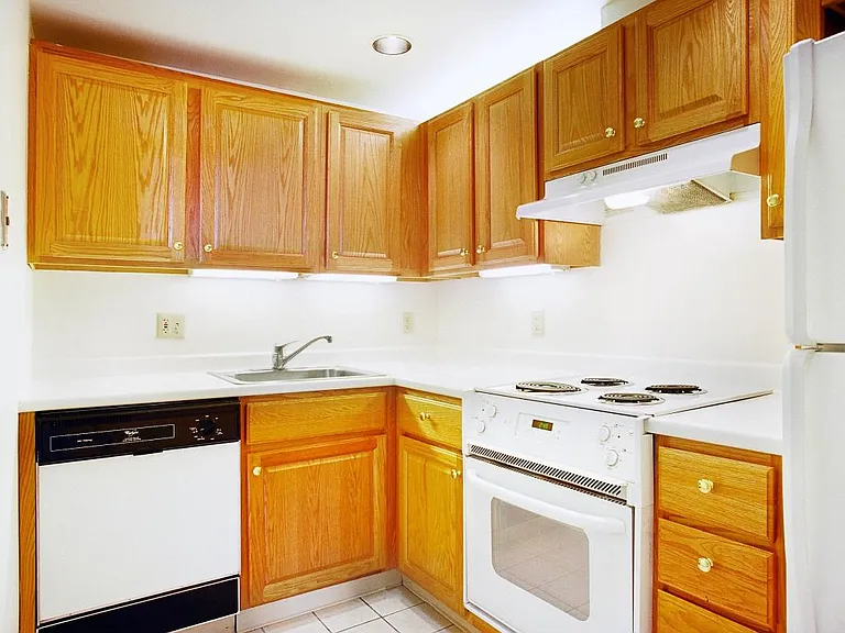 260 Shady Ave #32 — Photo 6