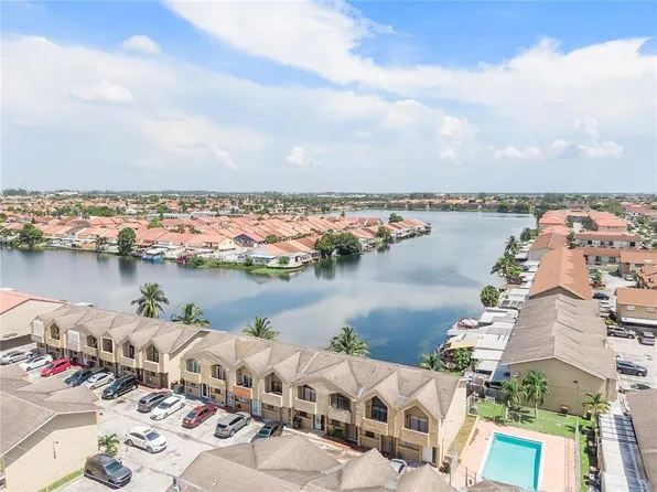 2620 W 52nd Place #406, Hialeah, FL 33016