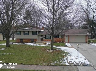 11203 Brookshire Dr, Grand Blanc, MI
