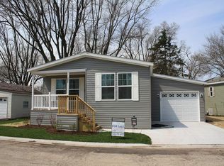 1160 Candlewood Rd, Elgin, IL 60123