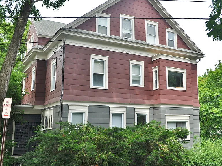 125 Highland Pl #2 — Photo 1