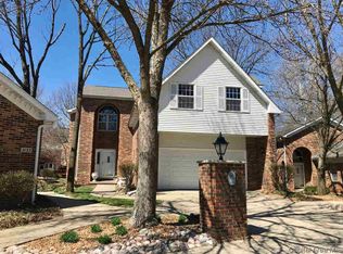 2121 Timberview Dr, Springfield, IL 62702