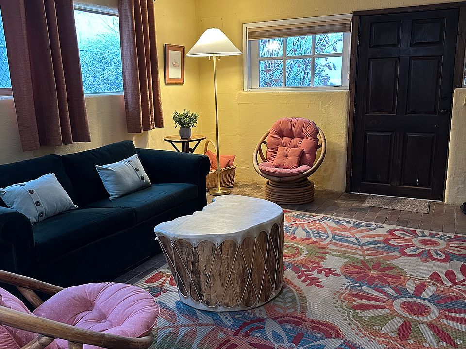 1st image of 605 Camino De La Placita