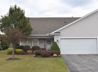 5276 Clover Dr, Sheffield Village, OH 44035