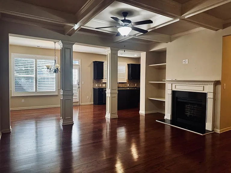 2214 Spicy Pine Ln — Photo 3