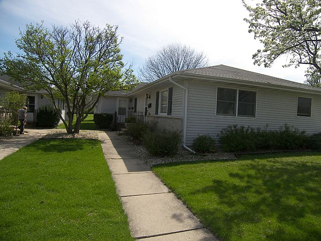 1st image of 315 E 2nd St