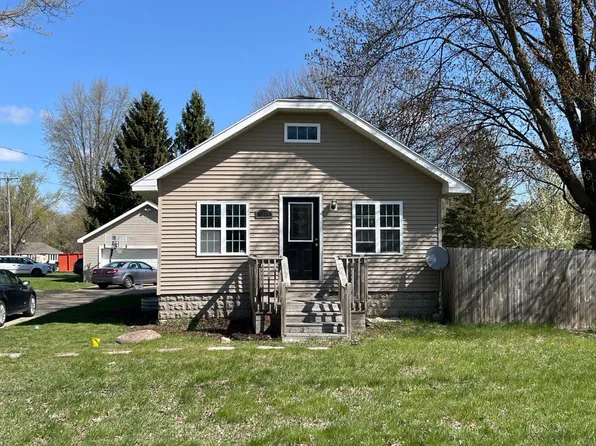 1339 52nd St SE, Kentwood, MI 49508