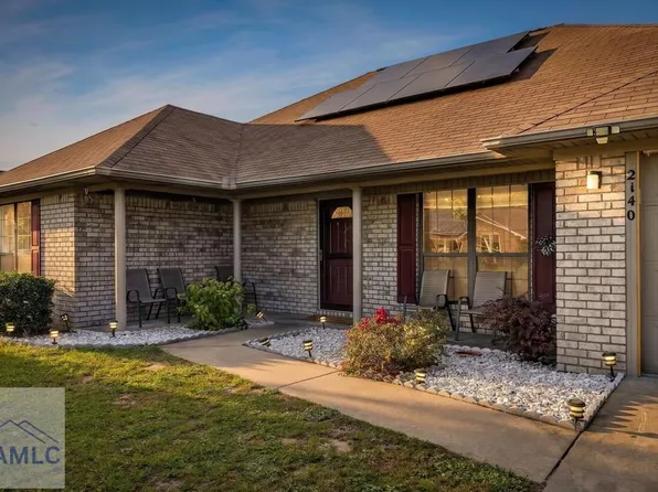2140 Walberg Dr, Hinesville, GA 31313