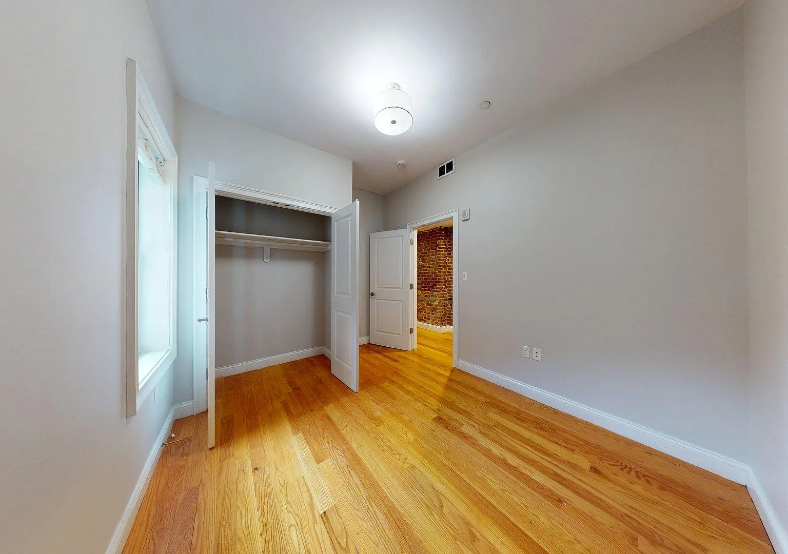 151-153 Meridian St — Photo 3