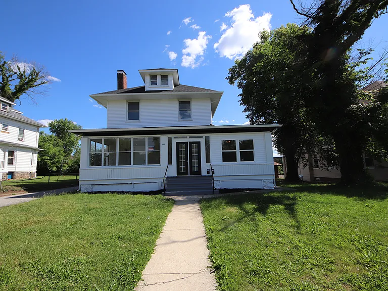 3309 Elgin Ave — Photo 2