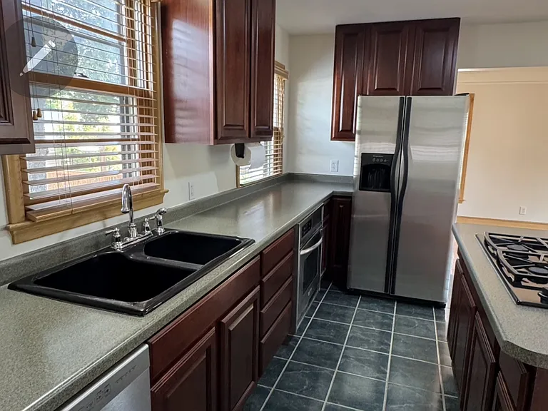 6015 Elliot Ave — Photo 36