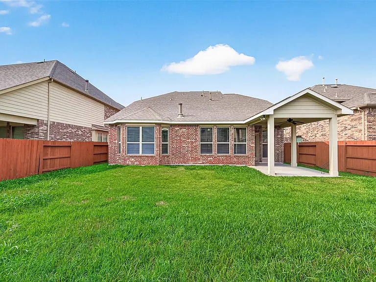 17415 Sandalisle Ln — Photo 48