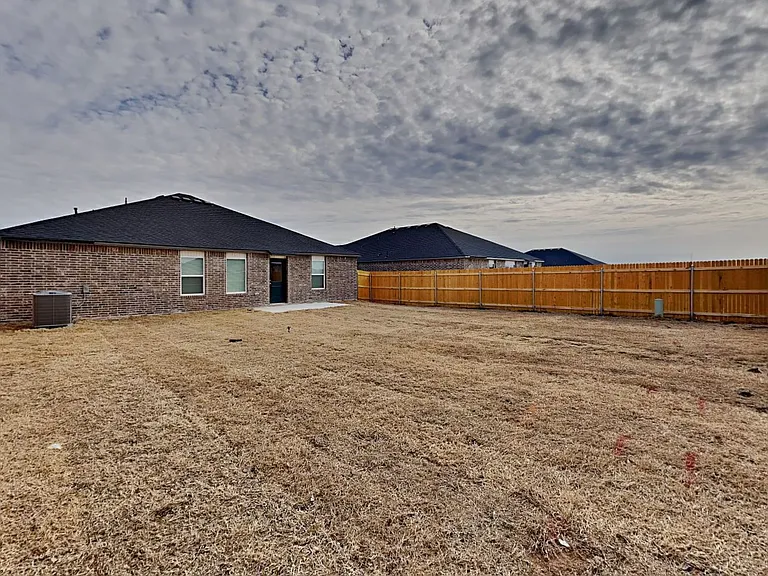 16205 Lovers Ln — Photo 19