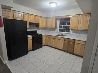 860 S 19th St #1A, Newark, NJ 07108