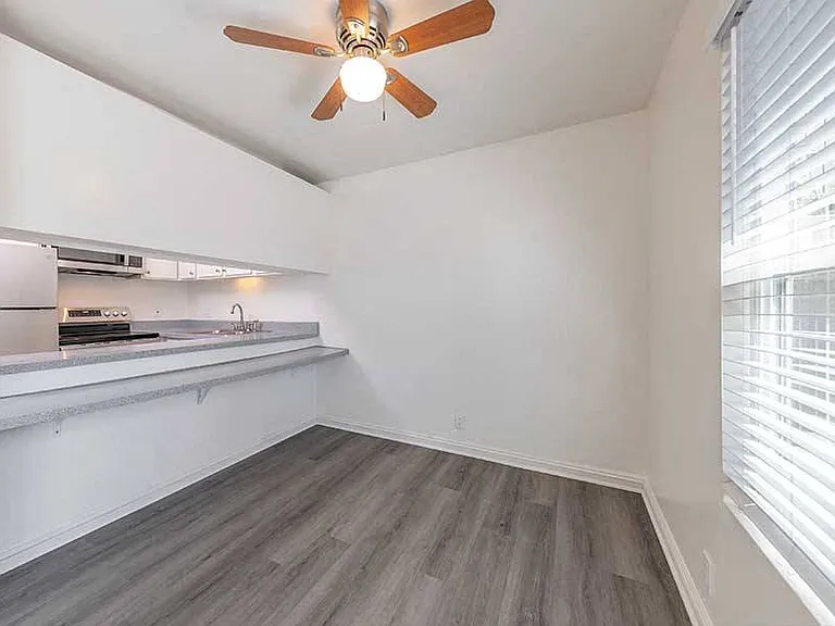 Park Place Apartments — Photo 66
