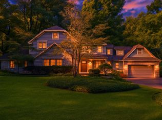 865 Morningside Ln, Elm Grove, WI 53122