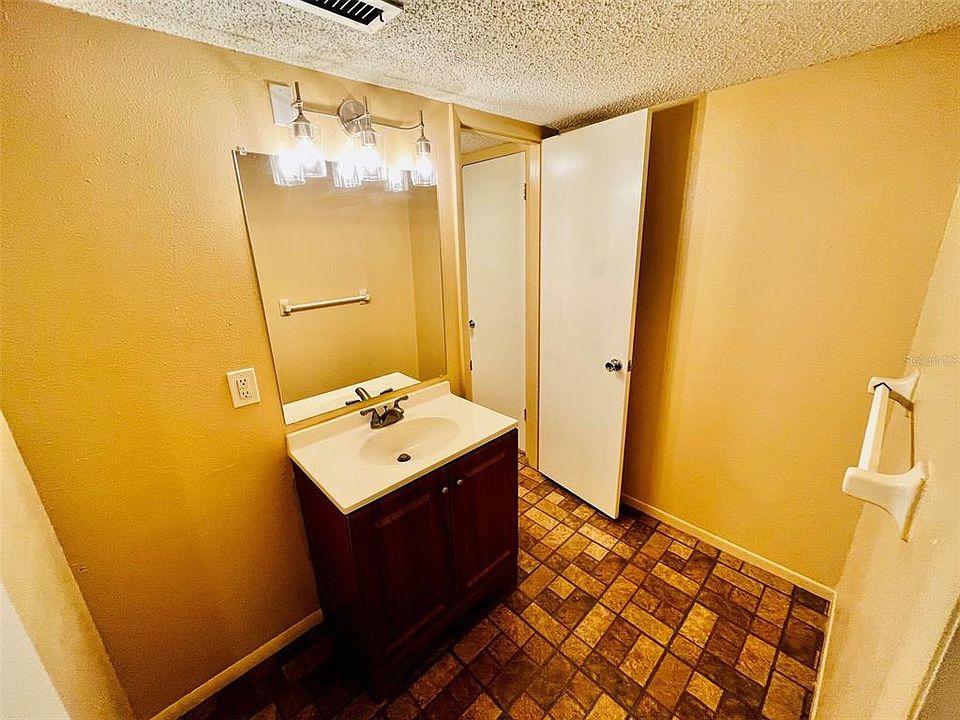 1st image of 7529 Pitch Pine Cir #7529D