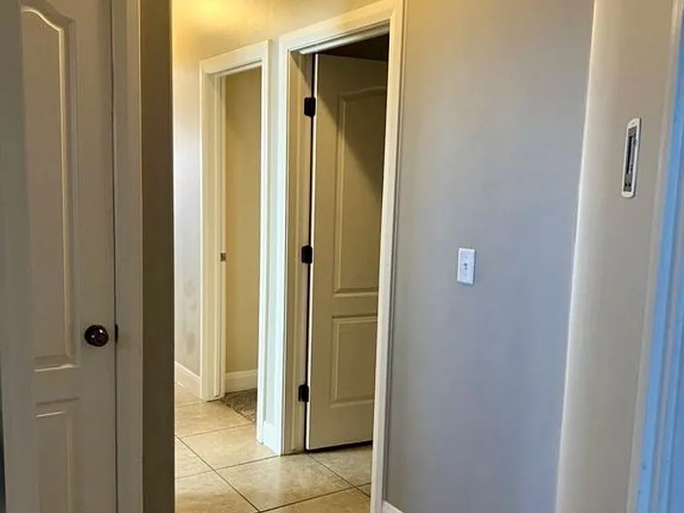 1058 S Red River Rd — Photo 12