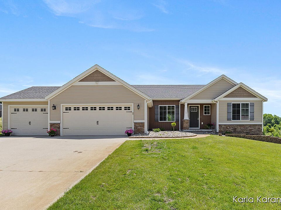 1st image of 11782 Ridge Water Dr.