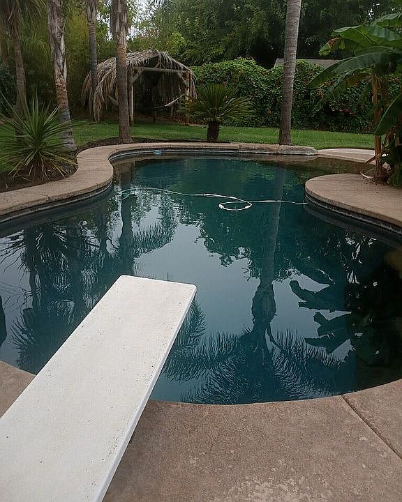 1st image of 7560 Park Dr