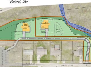 1275 Spruce Tree Ln, Amherst, OH 44001