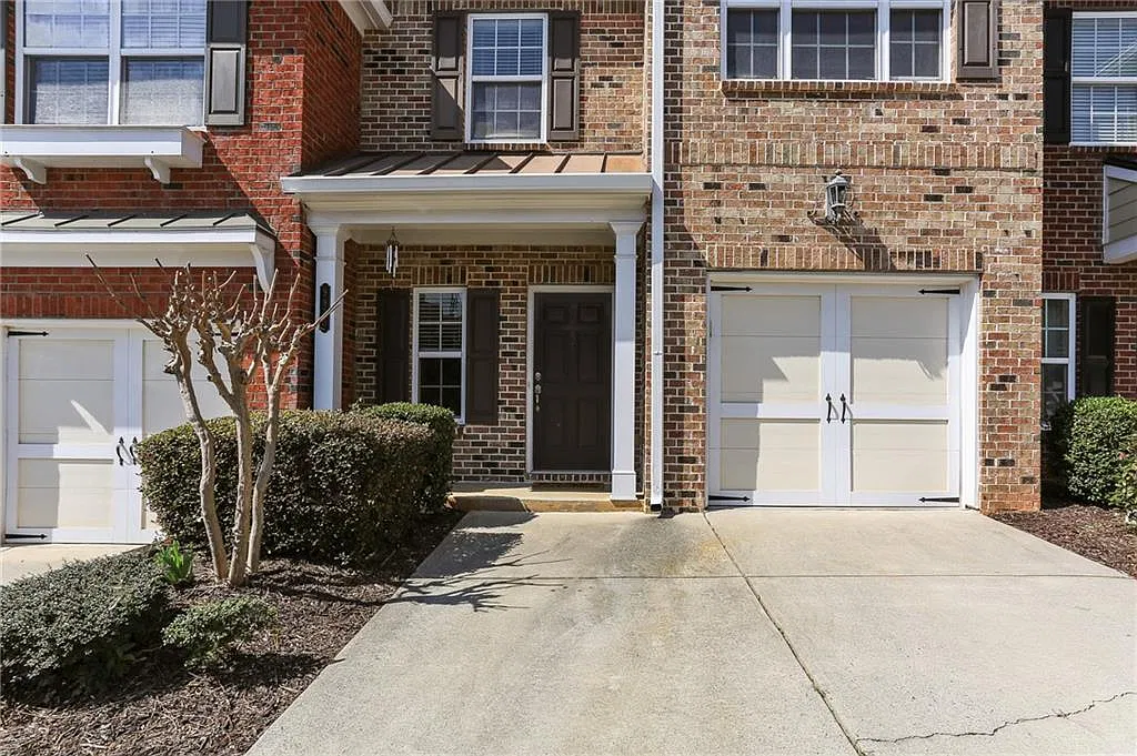 3 bed, 2.5 bath, 1596 sqft, $2,475 — Photo 4