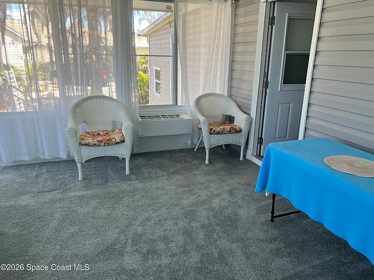 194 Holiday Park Blvd NE — Photo 16