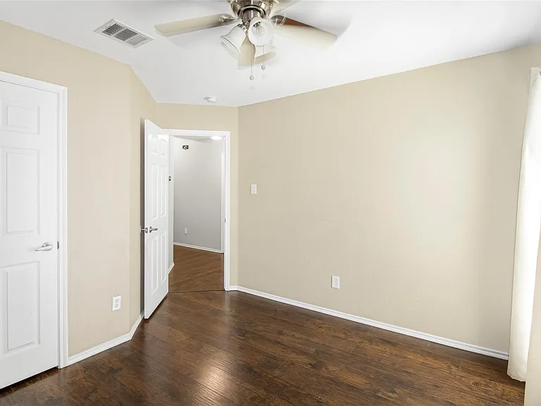605 Chestnut Ct — Photo 14