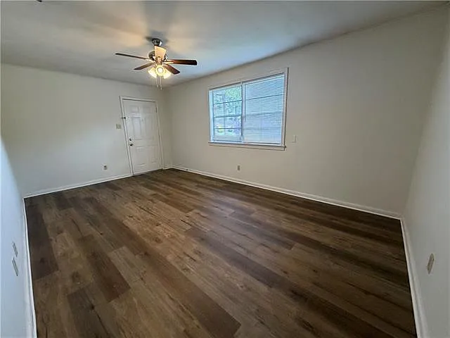 2 bed, 1.0 bath, 750 sqft, $1,400 — Photo 3