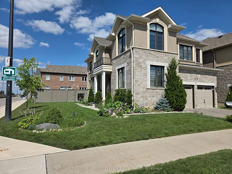 744 Kennedy Cir W #UPPER — Photo 3