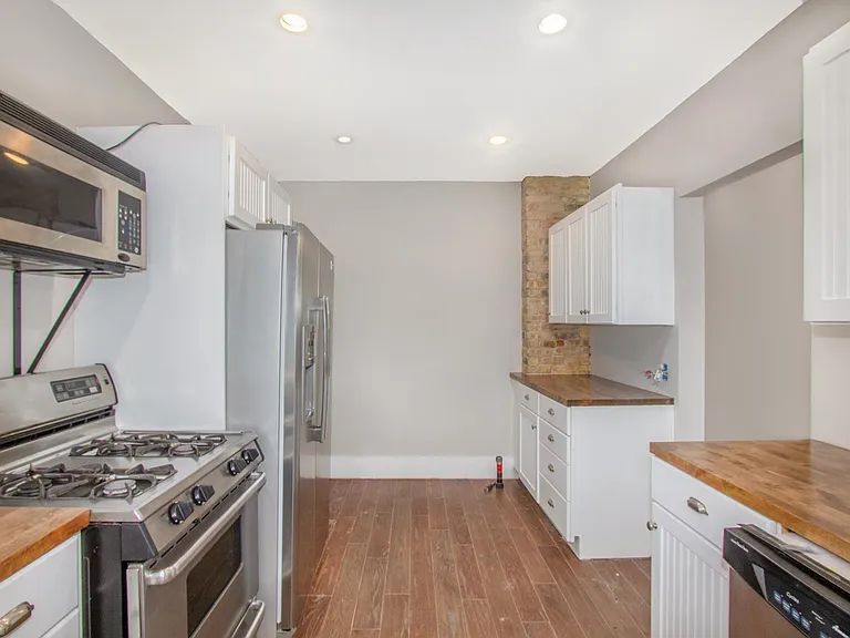 848 Union Ave SE — Photo 2