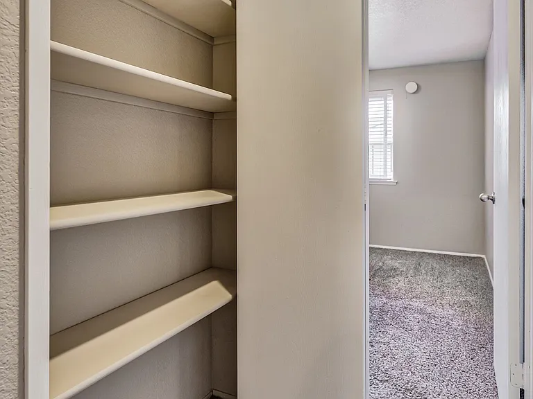 Evergreen Apartments — Photo 12