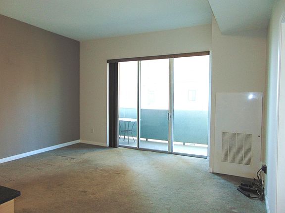4th image of 488 E Ocean Blvd Unit 804