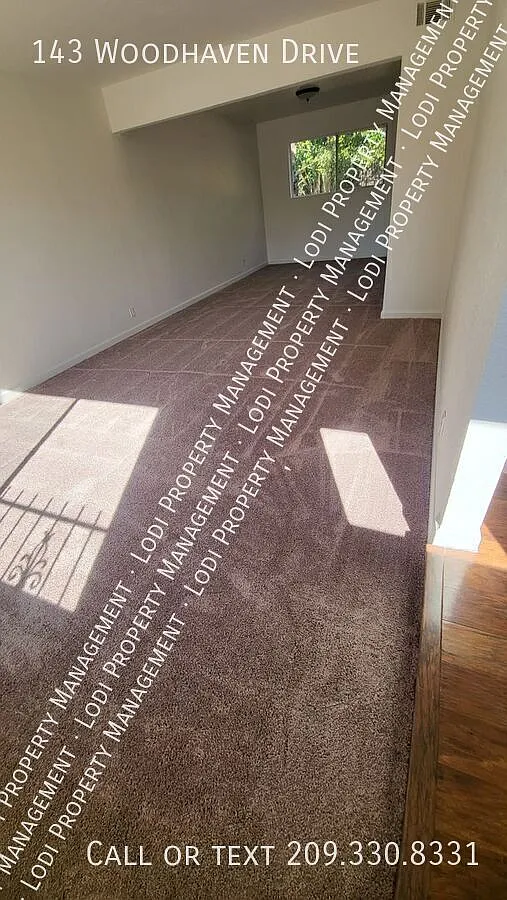 4 Bedroom Home in Vacaville — Photo 3