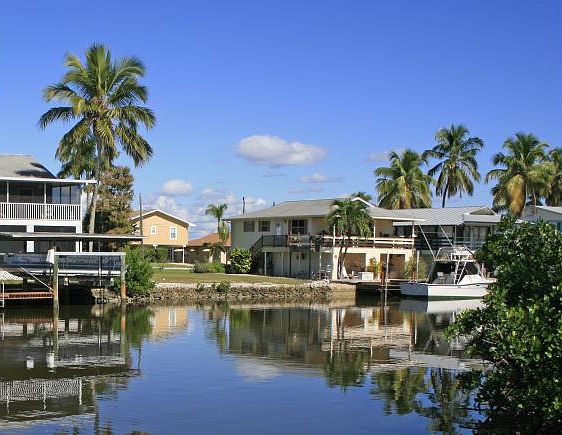 1st image of 582 Coconut Ave
