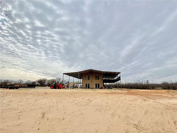 2nd image of 12568 Us Highway 283