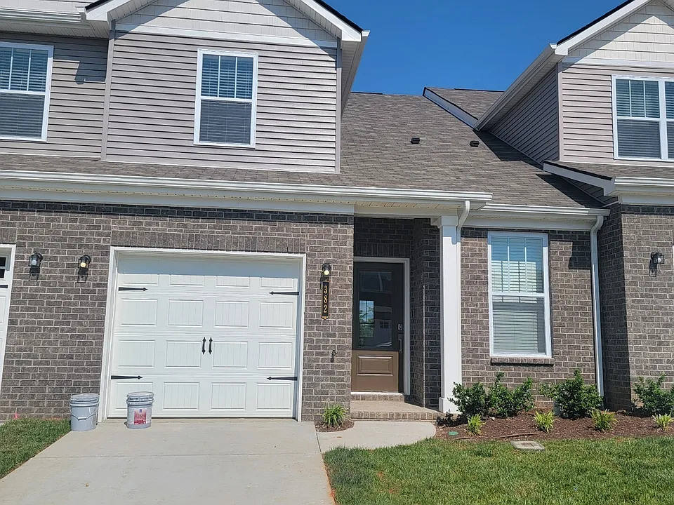 382 Casper Dr #1