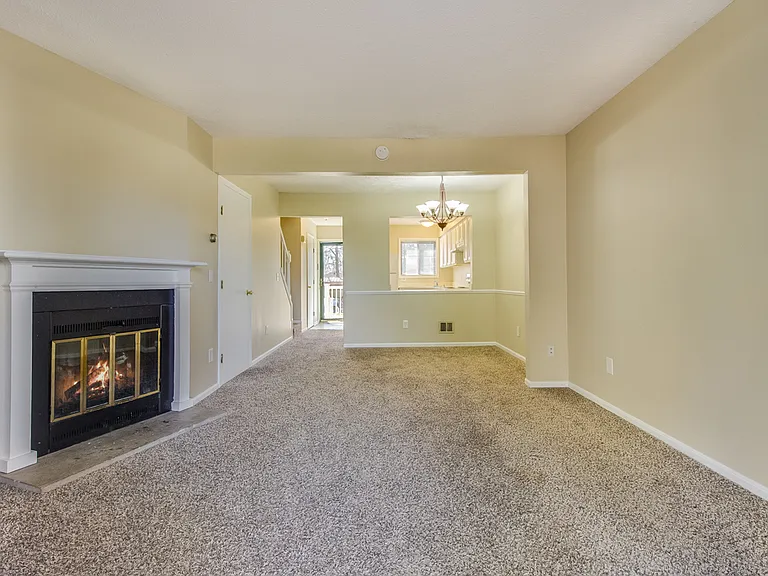 Cedarwood Condos — Photo 14