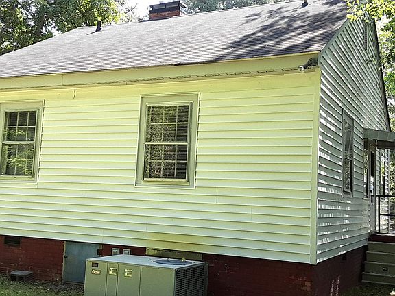 3rd image of 1205 West Dr