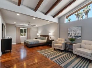 19751 Victory Blvd, Woodland Hills, CA 91367