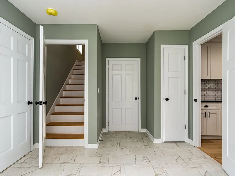 101 McCormick Cir — Photo 29