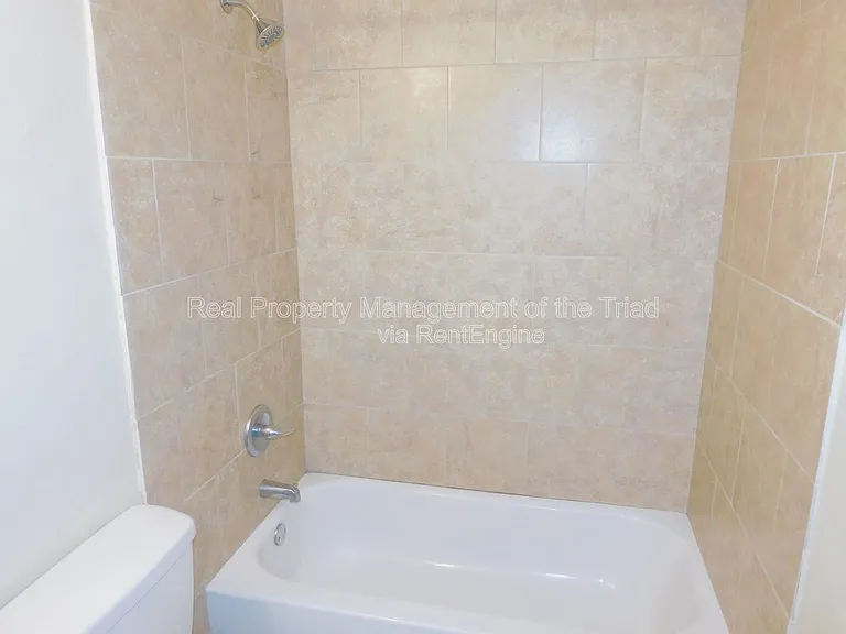 4216 Parker St #G — Photo 12