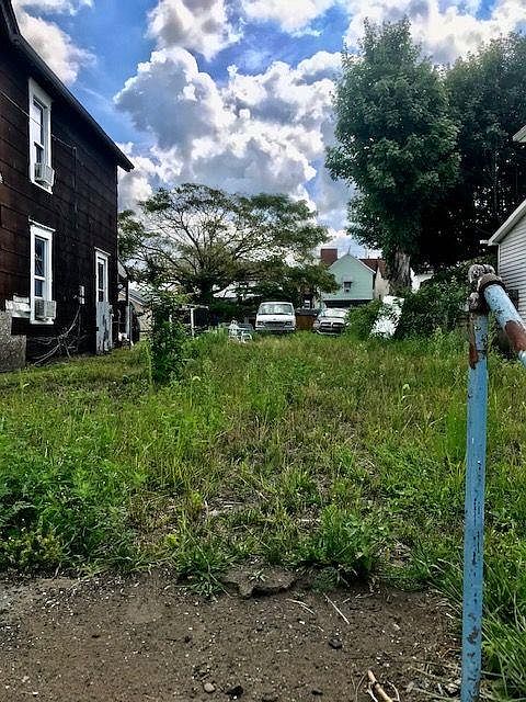 1st image of 212 Tomlinson Ave