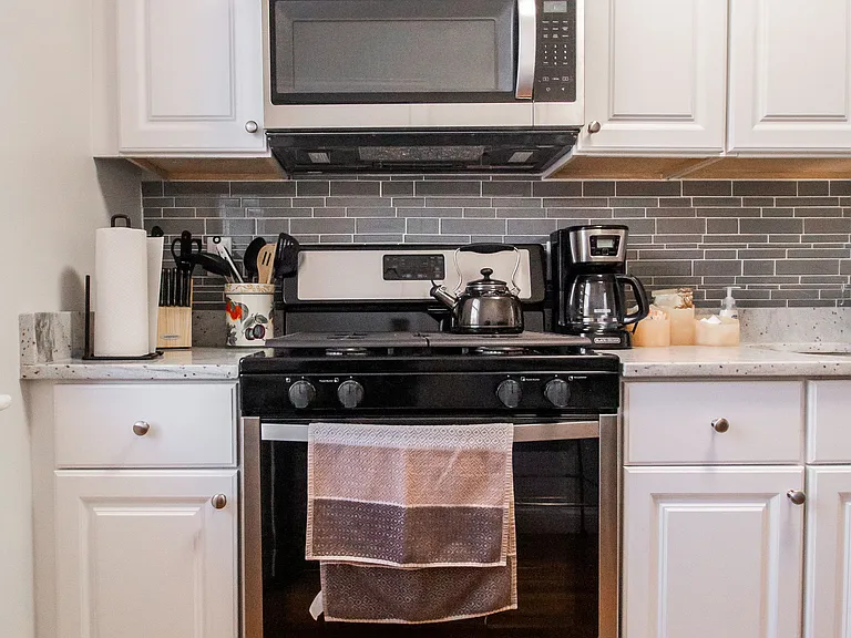 191 Kent St #4 — Photo 10