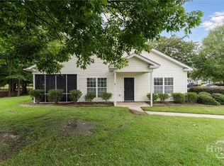 77 Stonelake Cir, Savannah, GA 31419