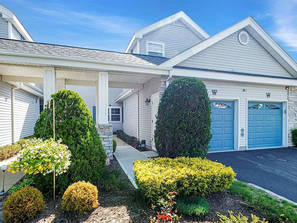 1st image of 493 Woodscreek #493
