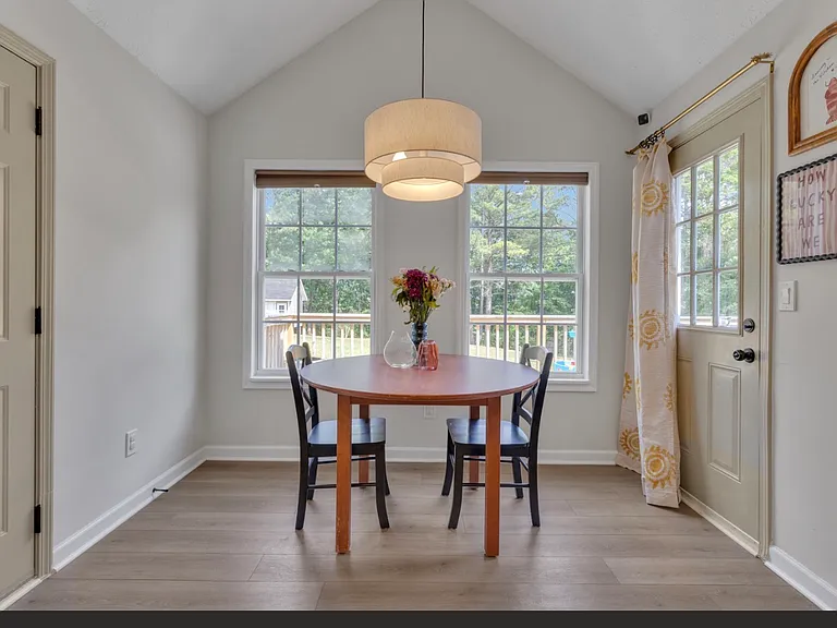 61 Brenda Ct — Photo 13